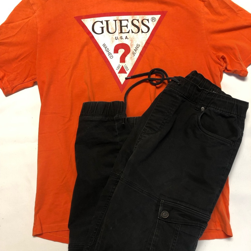 VINTAGE GUESS T-SHIRT - Picture 2 of 3